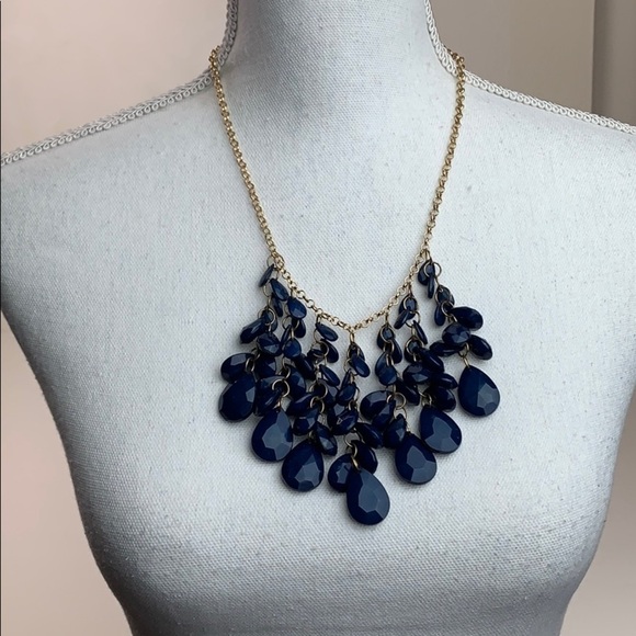 blue faceted bead gold chain bib necklace - Picture 3 of 6